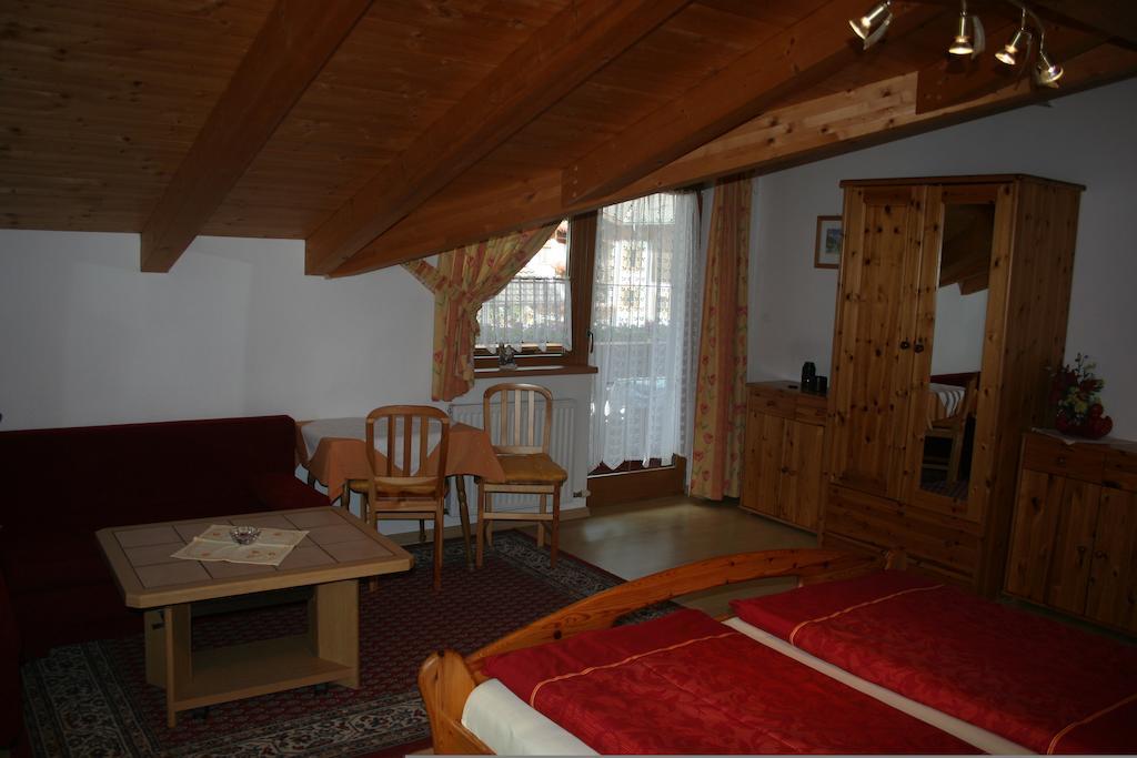 Haus Hildegard Hotel Neustift im Stubaital Phòng bức ảnh